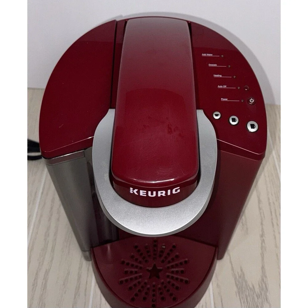 Keurig K-Cup Pod Coffee Maker, Red, Water Tank, Auto Shut-Off Works Good